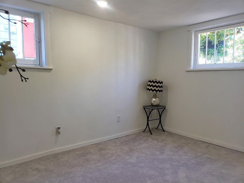 1st image of 5032 21st Ave NE #4