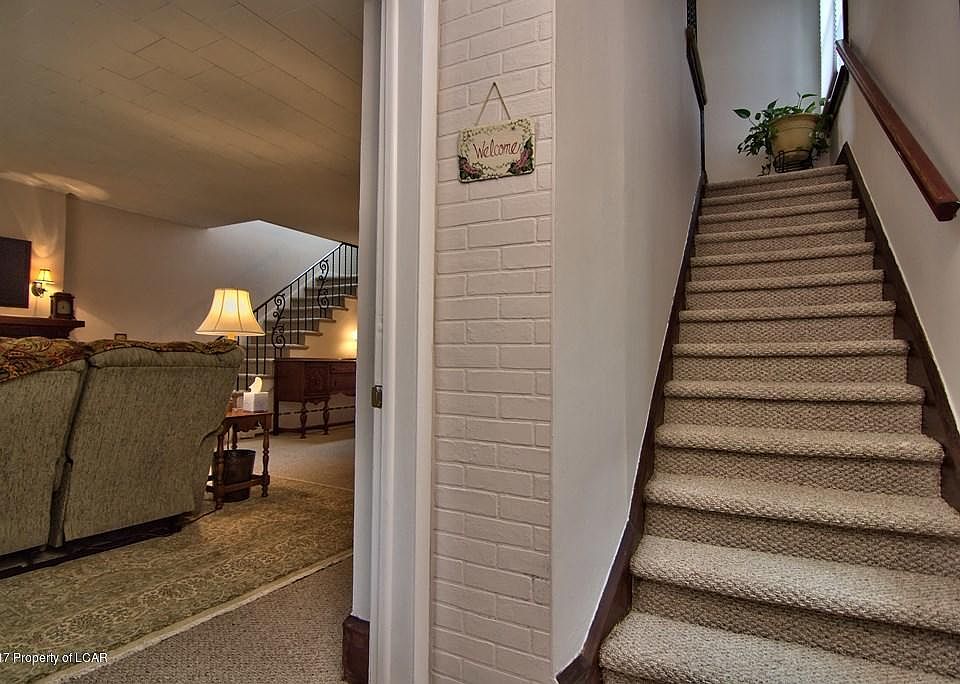 584 Tioga Ave, Kingston, PA 18704 Zillow