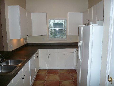 2nd image of 1623 Park Lake St