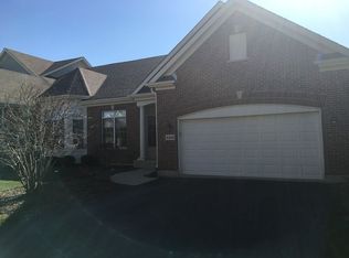 4405 Coyote Lakes Cir, Lake In The Hills, IL 60156