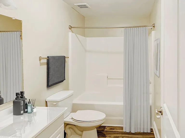 Brandemere Apartment Homes — Photo 63