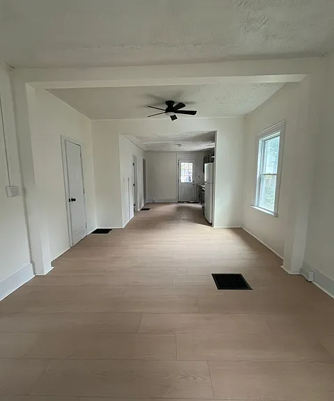 219 E Bridge St — Photo 6
