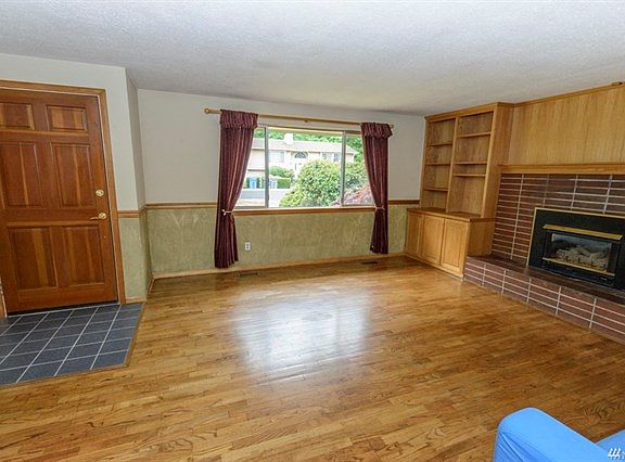 3rd image of 707 142nd St S