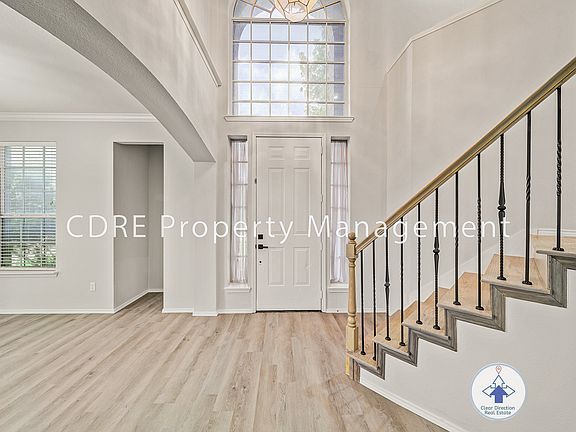 5th image of 1832 Andress Dr