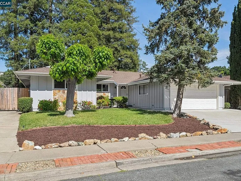 4830 Tahoe Cir — Photo 2