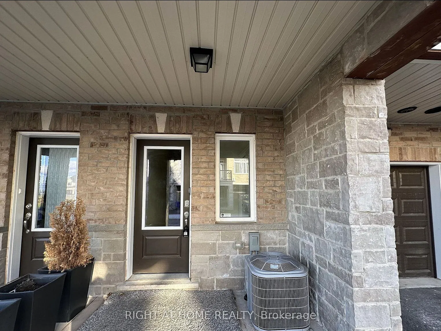 3 bed, $2,700 — Photo 2