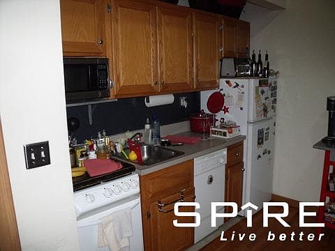 4th image of 38 W 74th St APT 1B