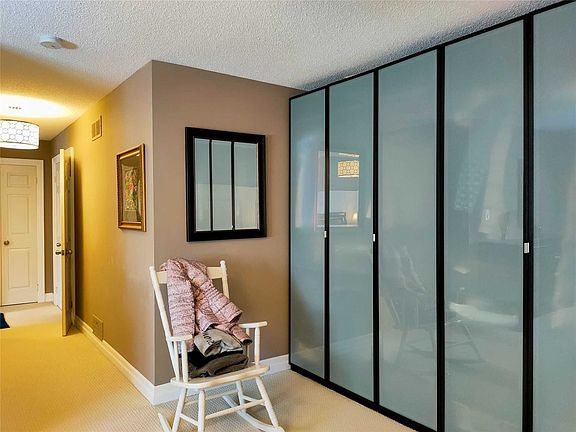 5th image of 1236 Woodview Dr