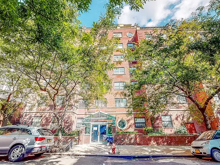 525 E 13th St #3F — Photo 10