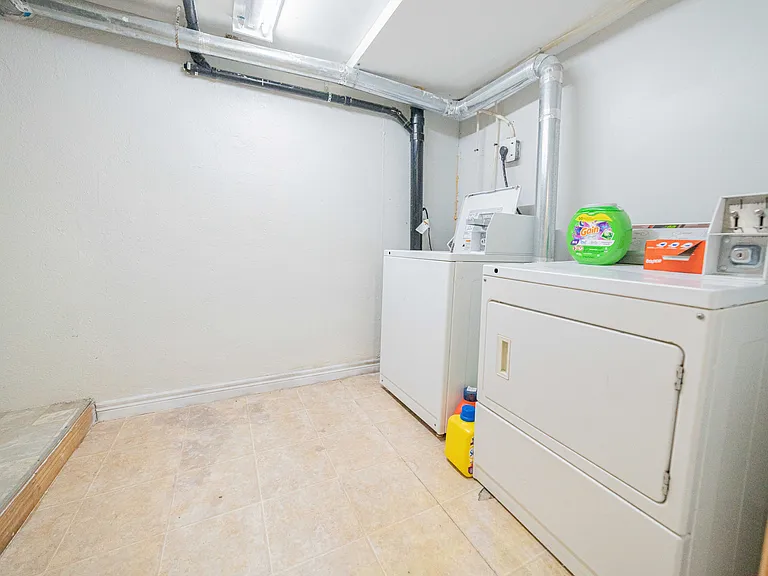 371 Ambrose St #1 — Photo 6