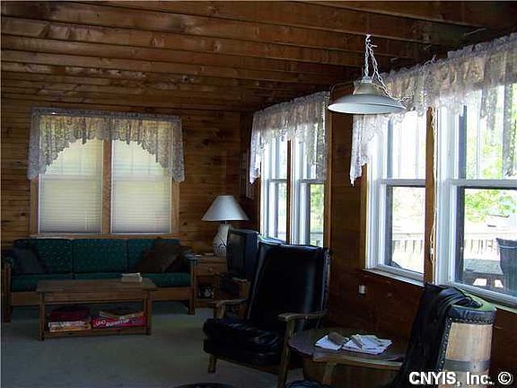 4th image of 57 Jamie Ln