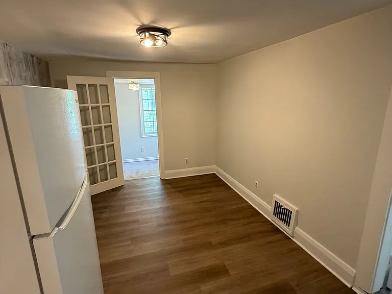 349 Eagle St — Photo 11