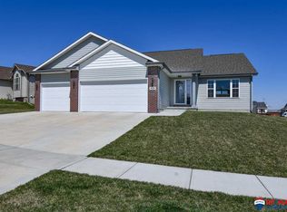 4124 W Milton Rd, Lincoln, NE 68528
