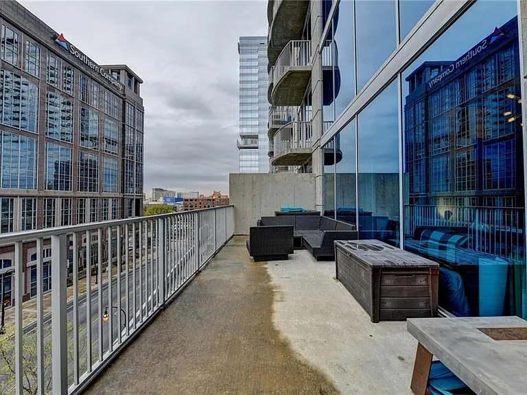 400 W Peachtree St NW #711 — Photo 26