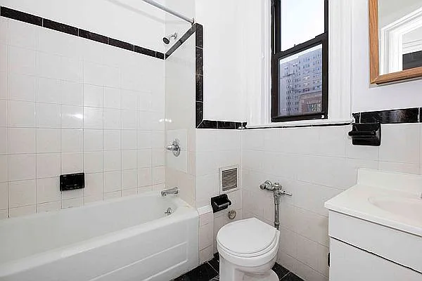 Rented by Jonis Realty | media 20