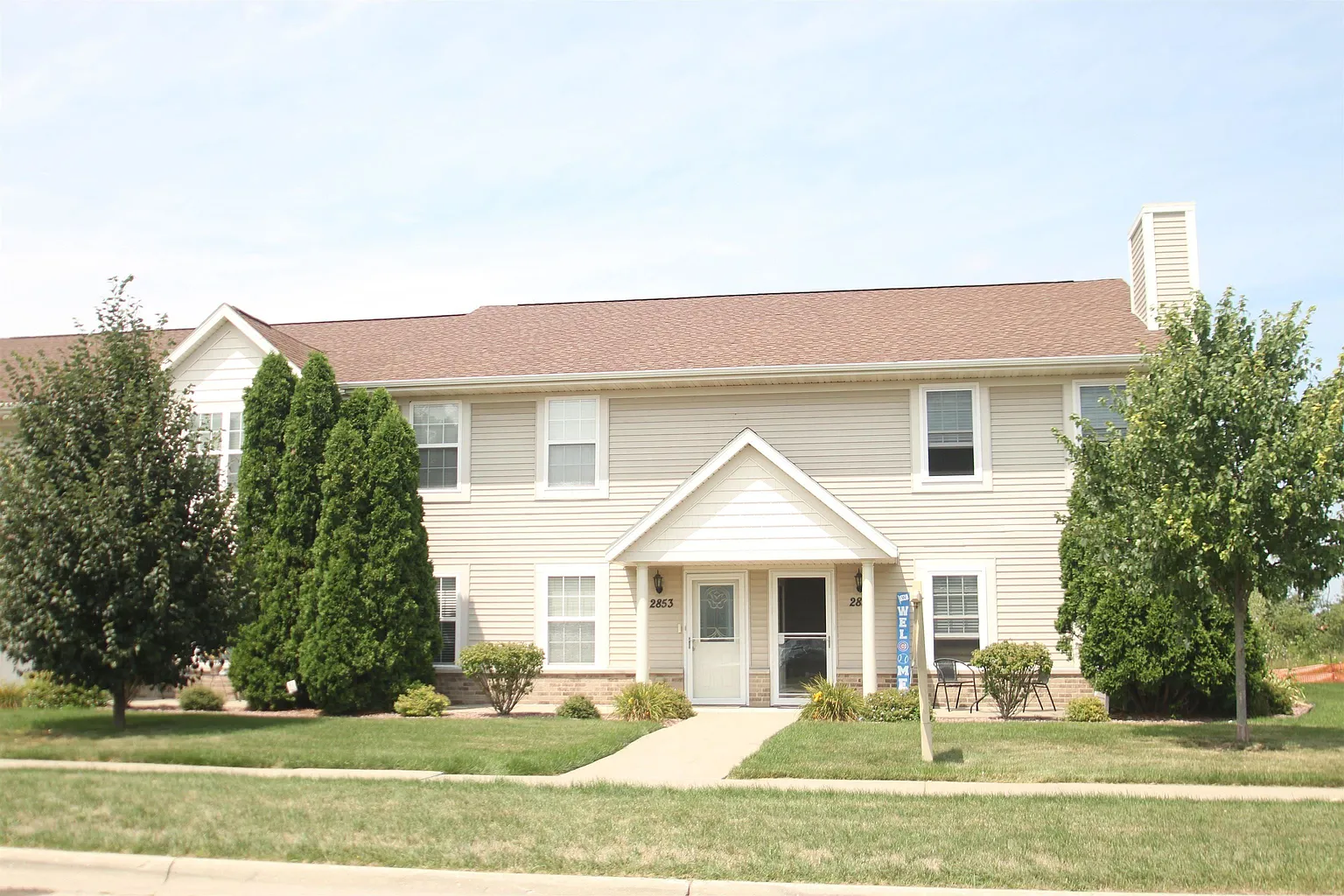 2853 Holiday Dr photo 1