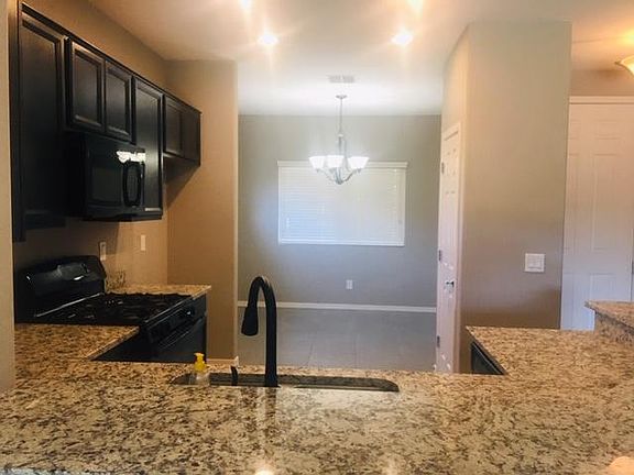 4th image of 393 W Evergreen Pear Ave