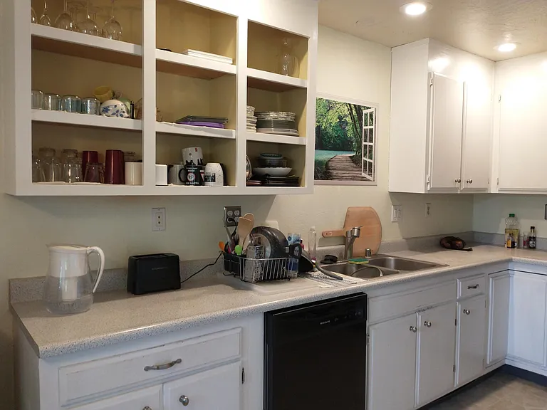 3004 Lago Vista Way — Photo 2