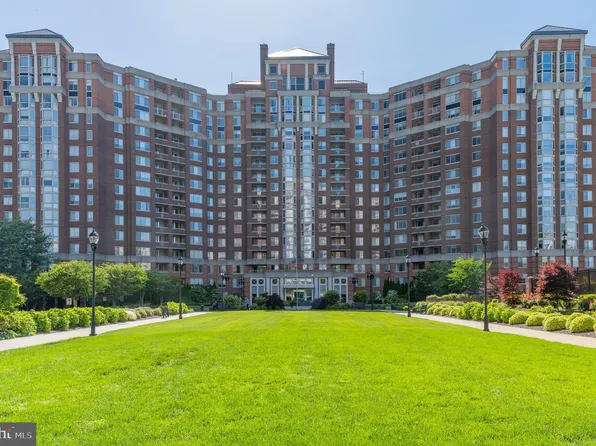 5809 Nicholson Ln APT 616, Rockville, MD 20852