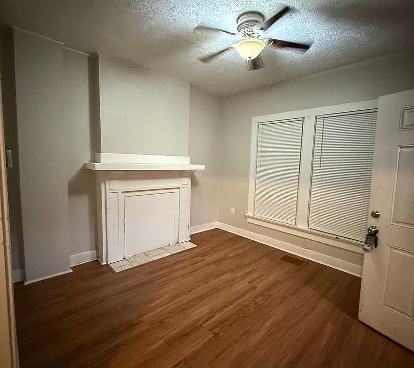 1st image of 113 Johnson St #113