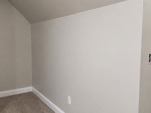 4th image of 101 E Paces Dr