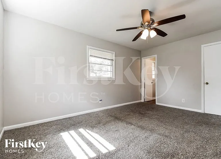 2032 Twin Falls Rd — Photo 9