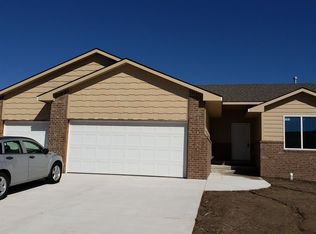 600 S Horseshoe Bnd, Maize, KS 67101