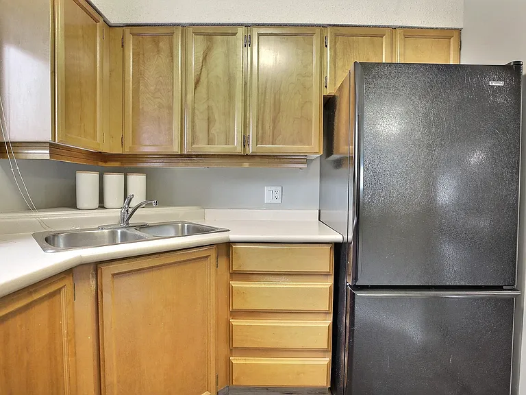 2227 Lorne St #201 — Photo 15
