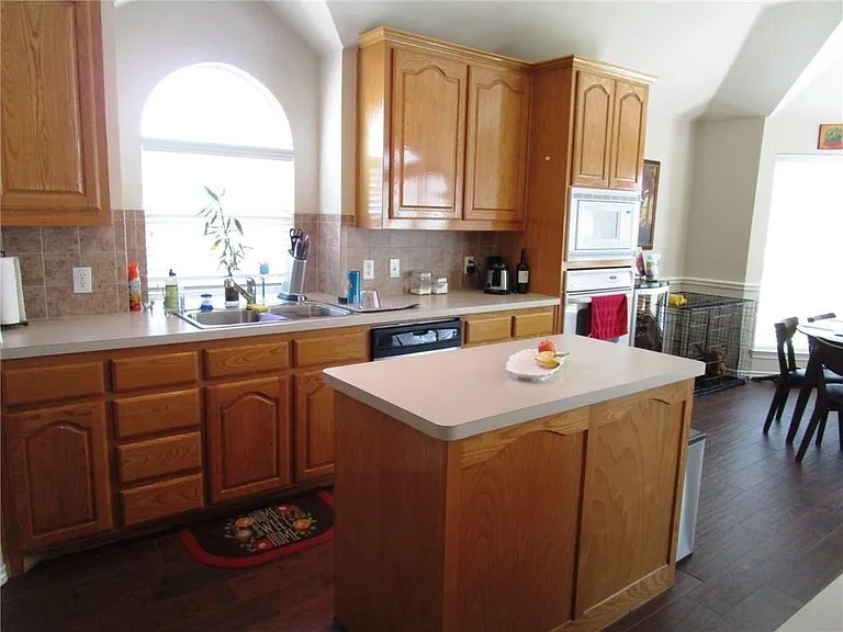 7312 High Point Dr — Photo 16