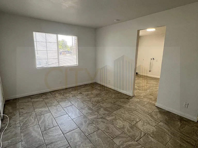 928 P St #A — Photo 3