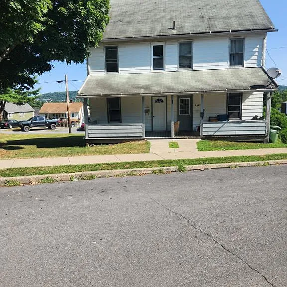 1819 Whitford Ave — Photo 1
