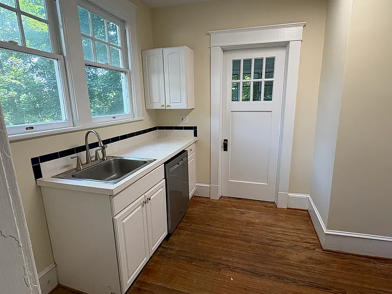 308 Hillside Dr #2 — Photo 4