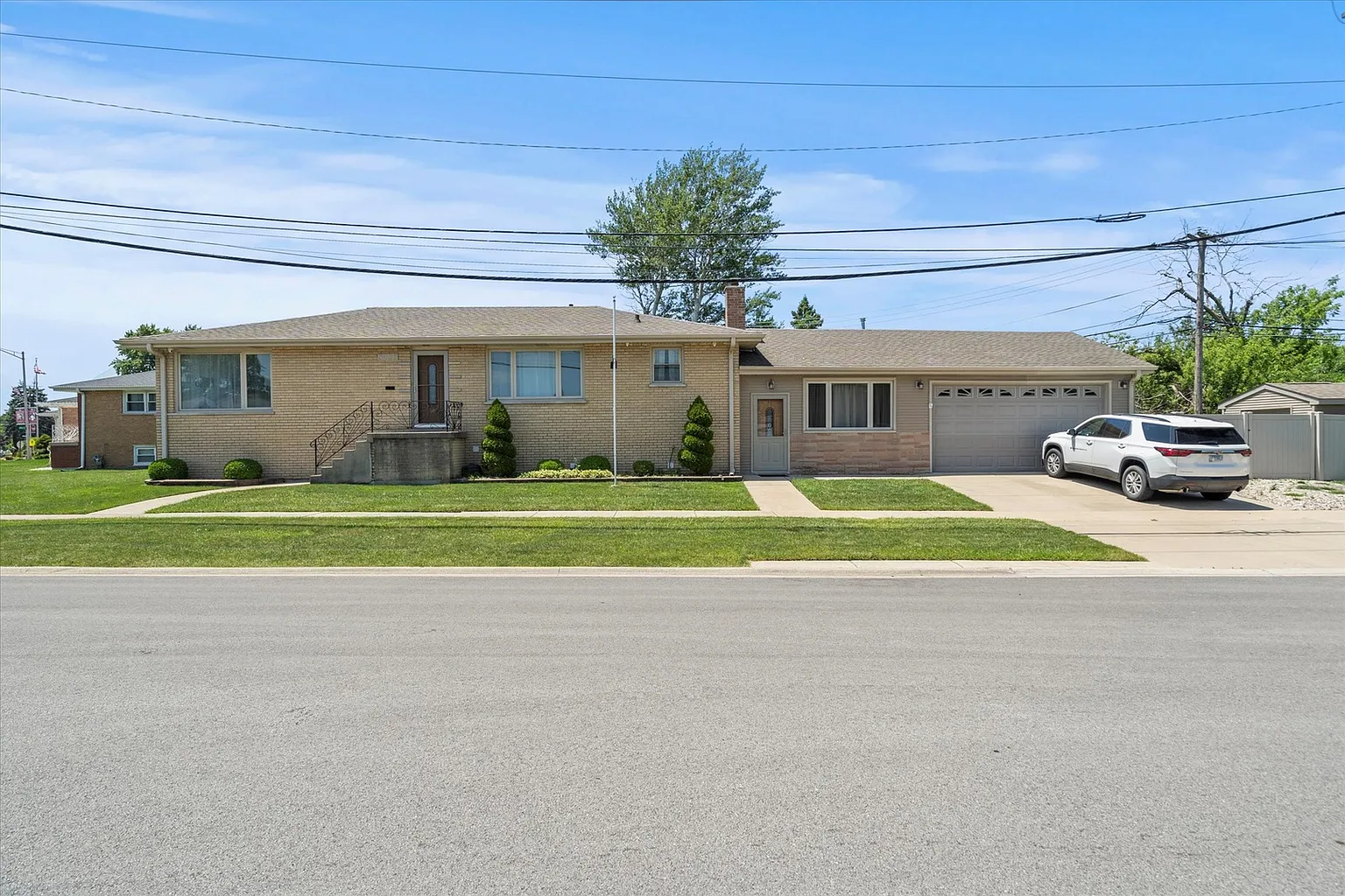 8436 Moody Ave photo 1