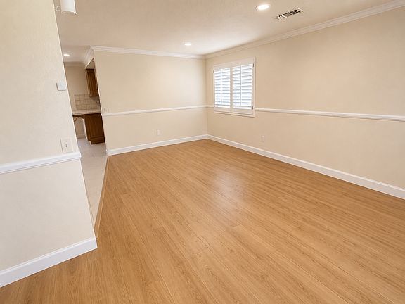 5th image of 458 Fantasy St