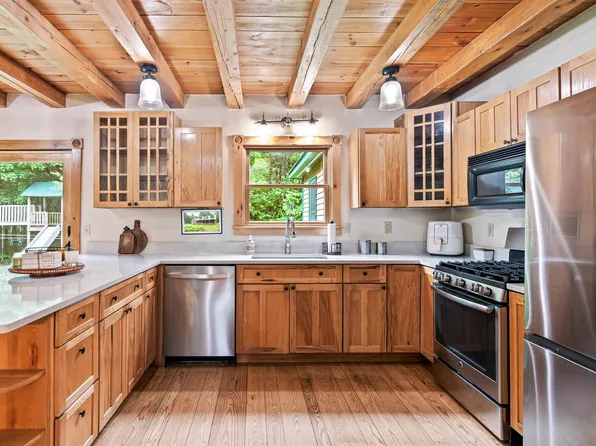 90 Lamson Pond Road, Brookfield, VT 05036