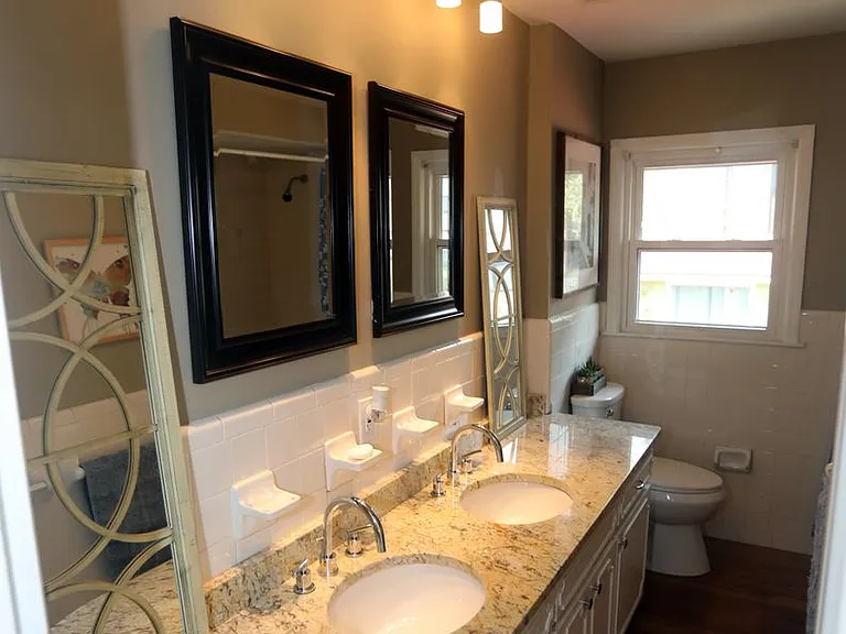 3710 NE Winkfield Pl — Photo 13