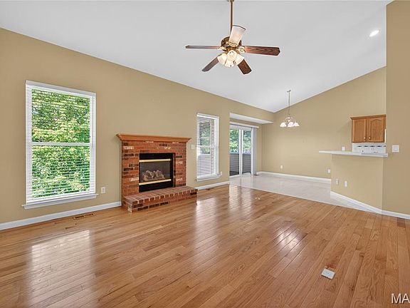 2nd image of 2917 Mac Arthur Dr #30