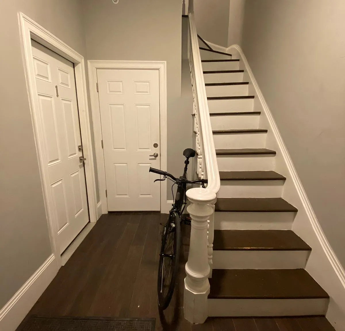 2 bed, 911 sqft, $3,600 — Photo 4