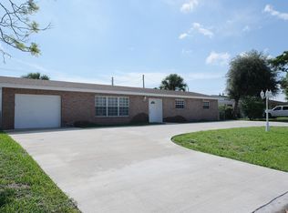 980 Woodland Ave, Haverhill, FL 33415
