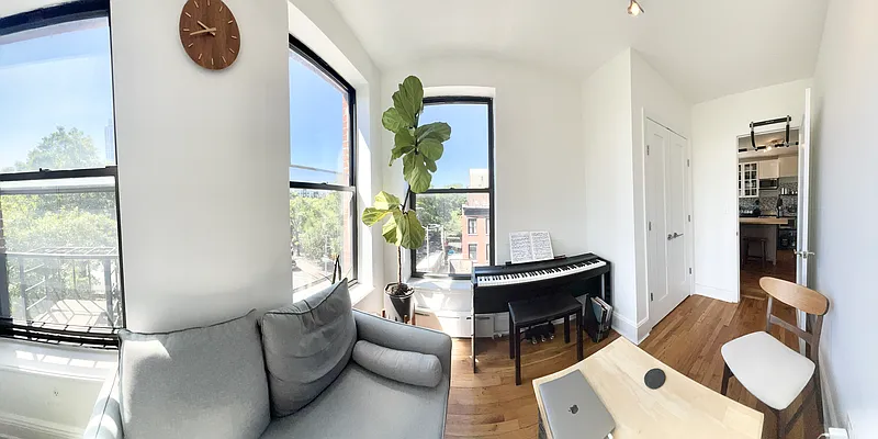 Rented by EastMount Realty LLC | media 10