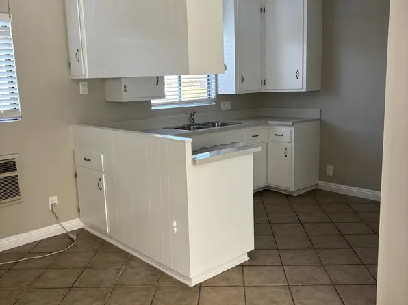10247 La Reina Ave, 10247 La Reina Ave APT J, Downey, CA 90241