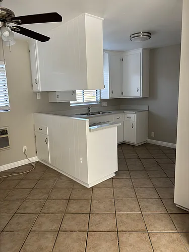 10247 La Reina Ave Photo 1