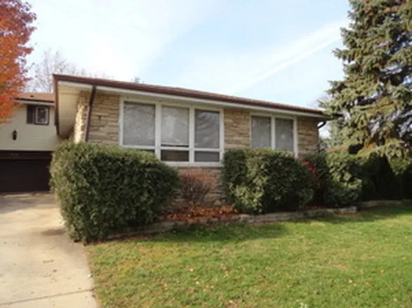 700 N Main St, Mount Prospect, IL 60056