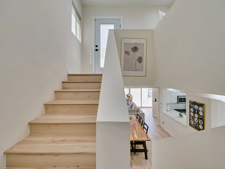 9042 Phyllis Ave #A — Photo 18