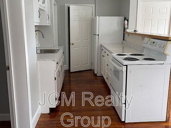4th image of 10 Water St