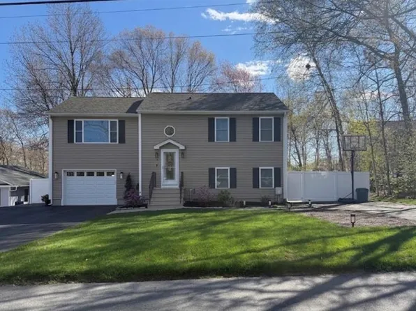 136 Bishop Hill Rd, Johnston, RI 02919