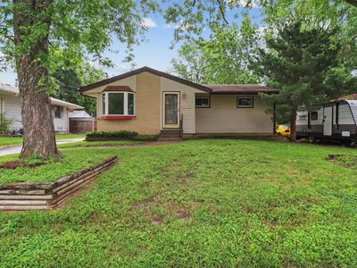 2715 E 38th Ct, Des Moines, IA, 50317