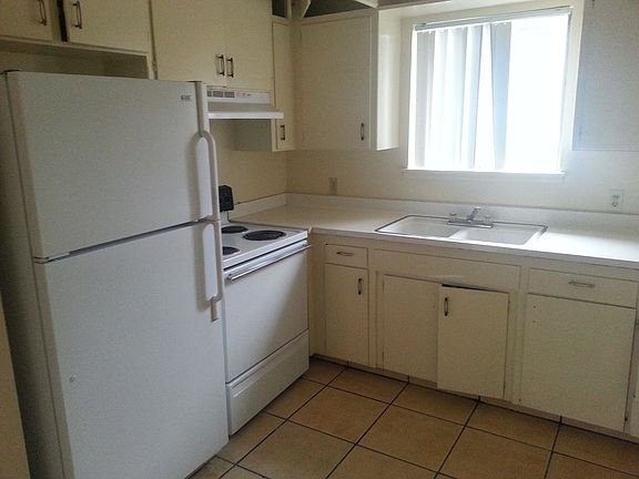 5th image of 1269 N Garden Ave APT A