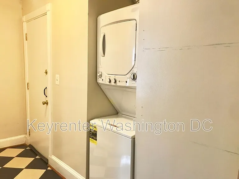 1700 W Virginia Ave NE #3 — Photo 17