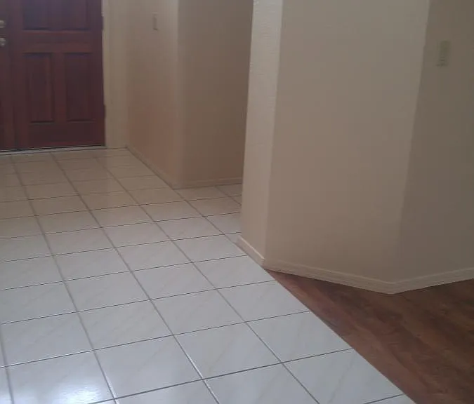 2341 W Shawnee Dr — Photo 3